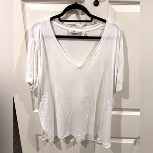 Vineyard Vines White V-Neck Tee